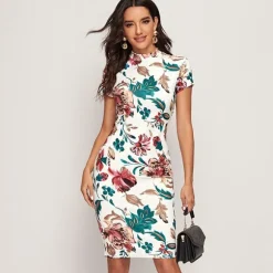 Shop Princesse Fleurie Robe Fleurie Courte Moulante