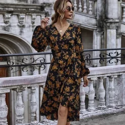 Hot Princesse Fleurie Robe Noire Fleurie Manches Longues