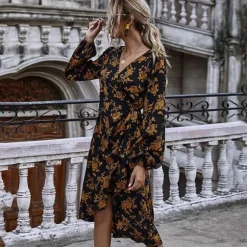 Hot Princesse Fleurie Robe Noire Fleurie Manches Longues